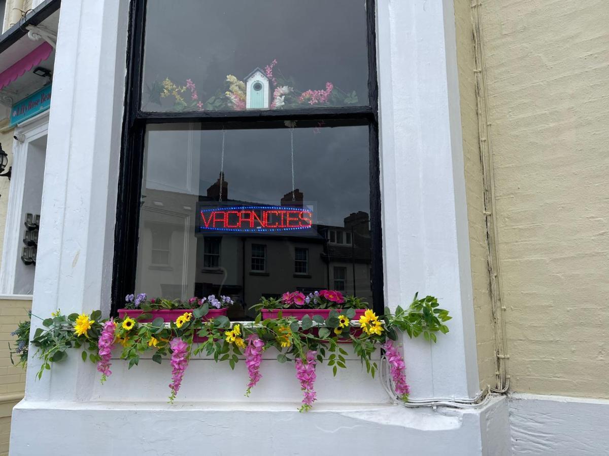 Lilyrose Hotel Whitby Exterior photo